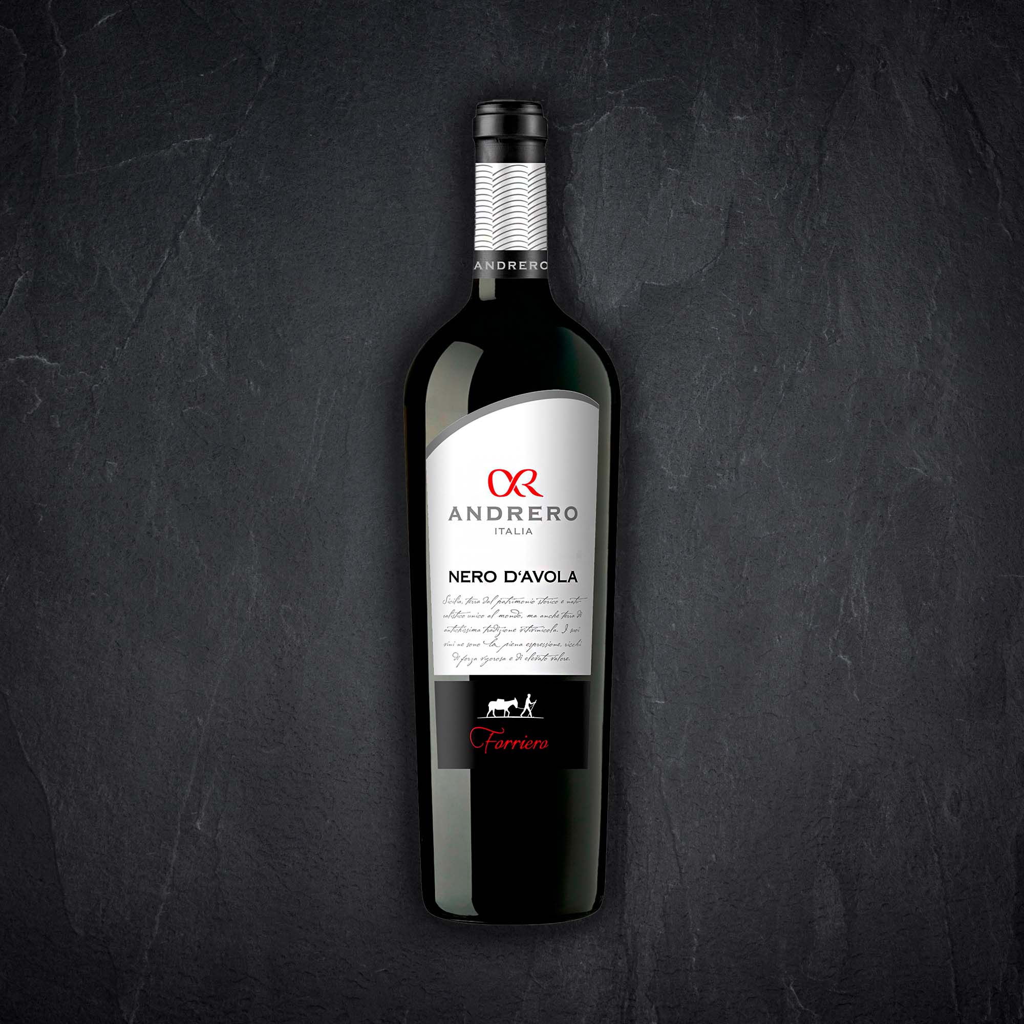 Flasche mit Alkoholischem Getränk Produktbild: Flasche mit Alkoholischem Getränk