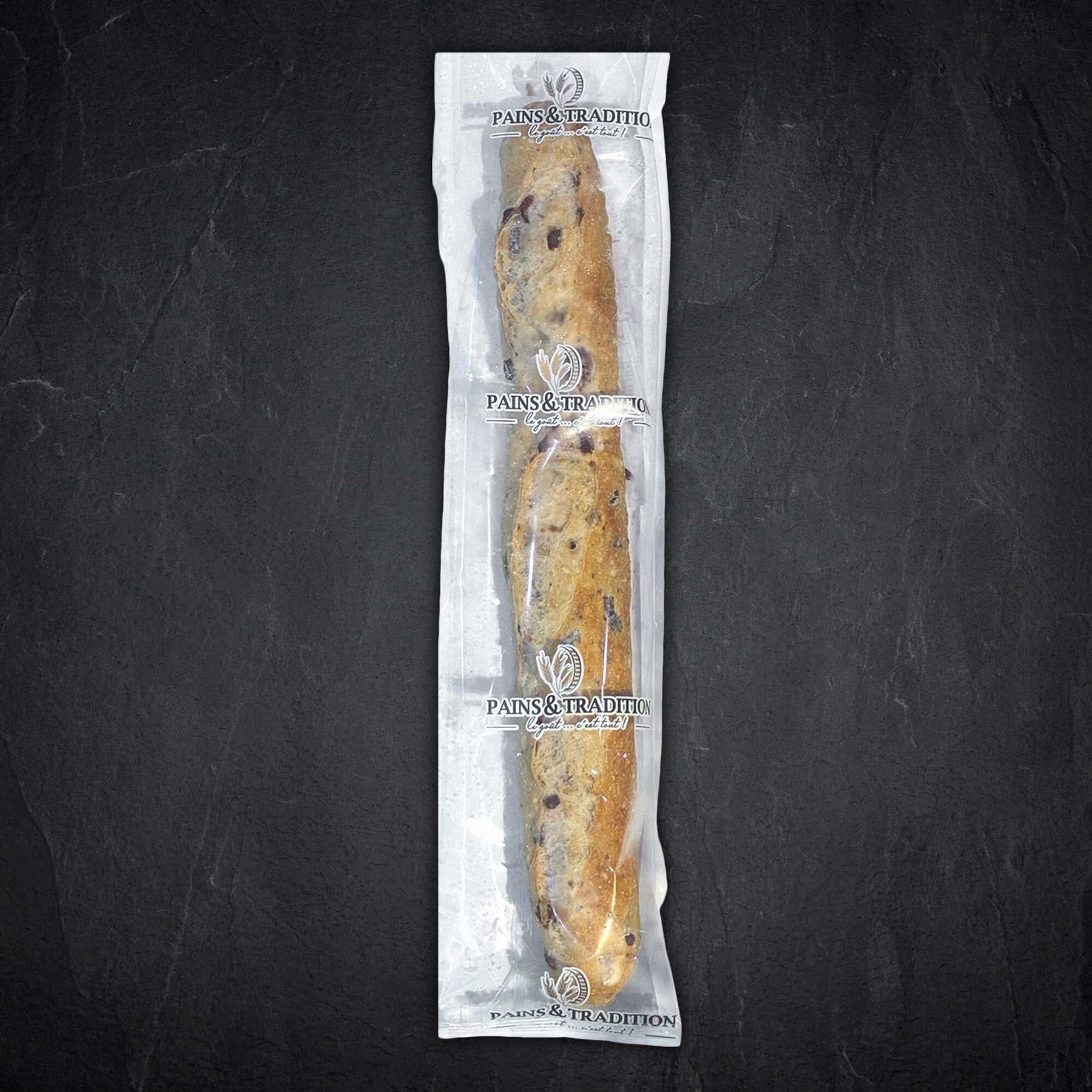 Baguette mit Tomate, Feta & Oliven