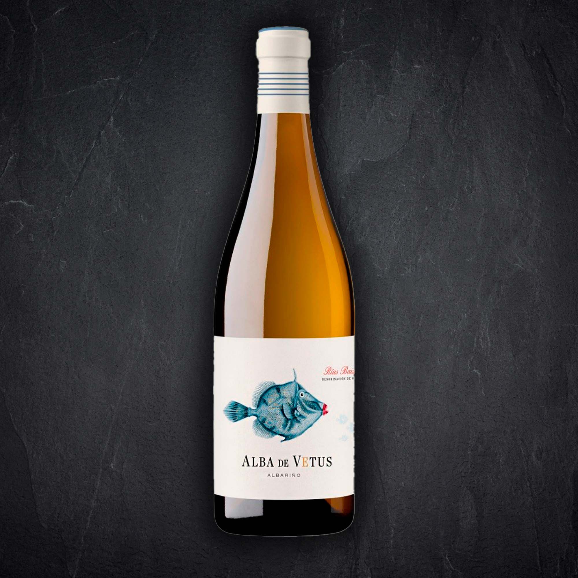 Flasche mit Alkoholischem Getränk Produktbild: Flasche mit Alkoholischem Getränk